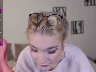 meganlora3 webcam model stream image