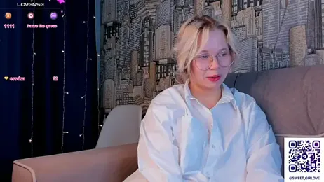 girlllsooft webcam stripchat model stream image