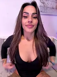 -Alisa webcam model stream image