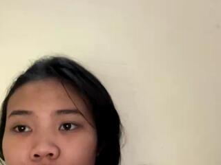 Vynies Thuie webcam model stream image