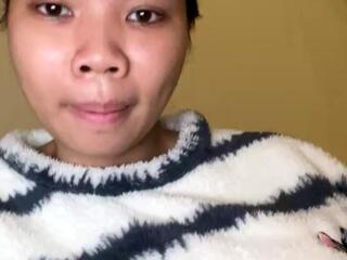 Vynies Thuie webcam model stream image