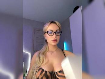 Mila-m webcam model stream image