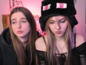 aria_moo webcam model stream image