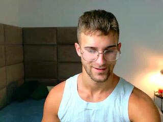 Forest Nichols webcam flirt4free model stream image