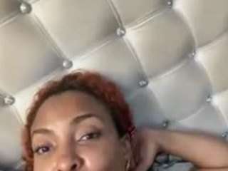 niaharris webcam model stream image