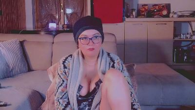 maya1212 webcam cam4 model stream image