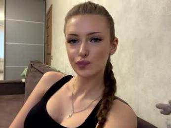 heart_petal webcam model stream image