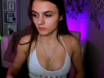 zaina_kiss webcam model stream image