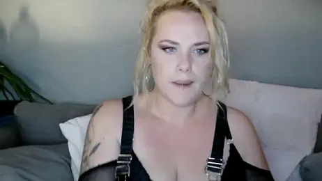 sweetsinzz webcam stripchat model stream image