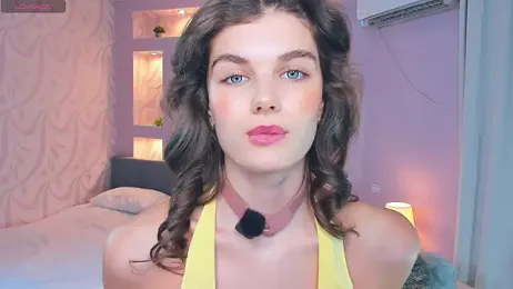 FloraDobb webcam model stream image