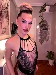 Crystal_________ webcam model stream image