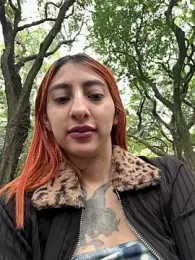 PurpleLinn webcam model stream image