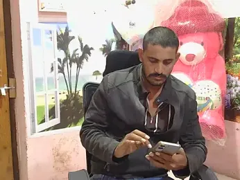 HotXKrish webcam model stream image