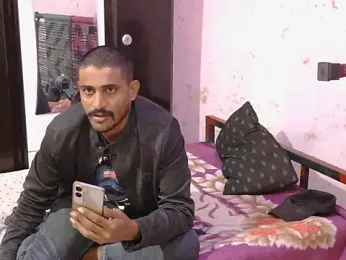 HotXKrish webcam model stream image