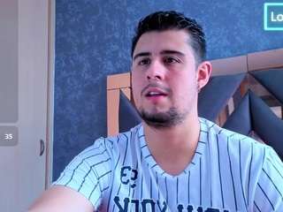 ryan-evanss webcam model stream image