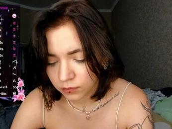 EleanorBaker webcam model stream image