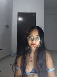 Cuterinki webcam model stream image