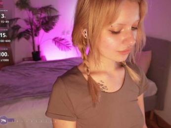 NaomiRosy webcam model stream image