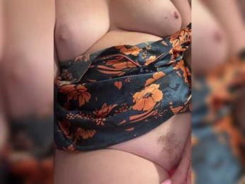 KiraKiss8 webcam model stream image