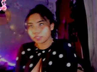 nicolle-cavill webcam model stream image