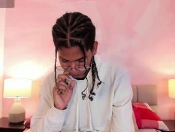 maxim_walker webcam model stream image