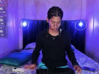 maxim_walker webcam model stream image