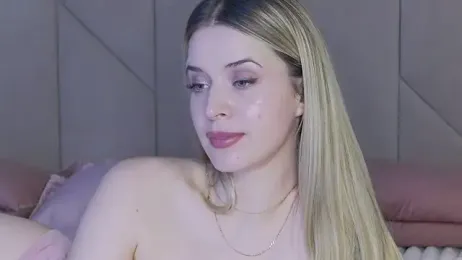 Touch_me webcam stripchat model stream image