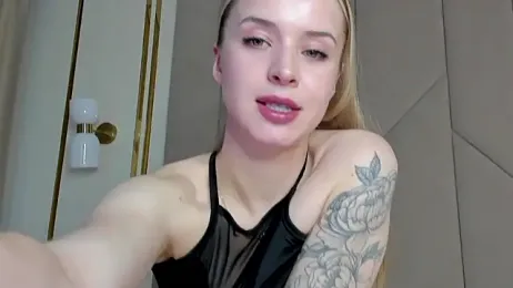 Touch_me webcam stripchat model stream image