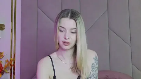 Touch_me webcam stripchat model stream image