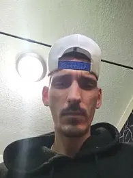 Matthew_204 webcam model stream image
