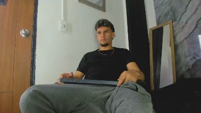 AlanSmith_ webcam model stream image