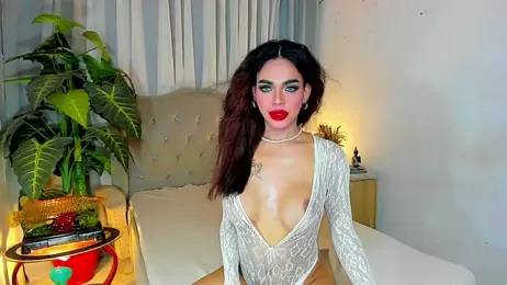 MochaliciousTransOnTop webcam model stream image