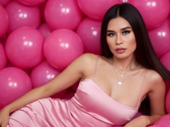 LavianaThompson webcam model stream image