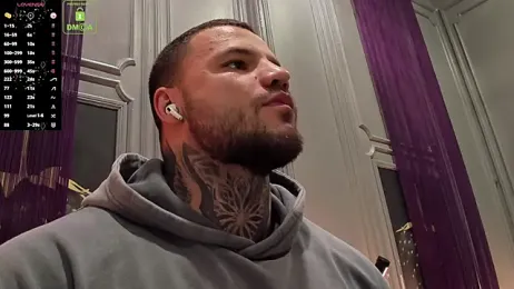 OliverSport webcam model stream image