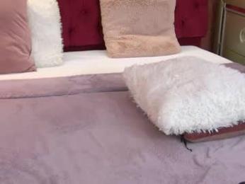 moonligt_iris webcam model stream image