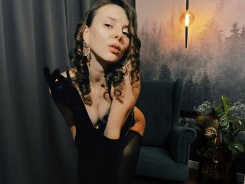 AlyceCox webcam model stream image