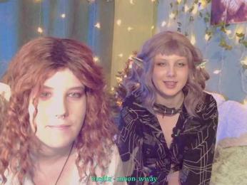 MoonWayWithMemes webcam model stream image