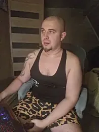 Foxyshaved webcam model stream image