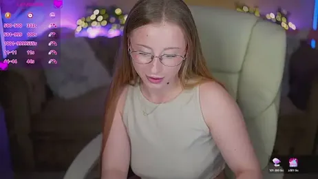 SilverrMoon webcam model stream image