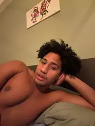 Lokkkki96 webcam model stream image