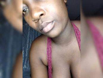 SoniaBella webcam model stream image