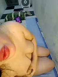HoT_LiiiNa webcam model stream image