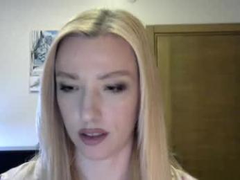 wild_silk_desire webcam model stream image