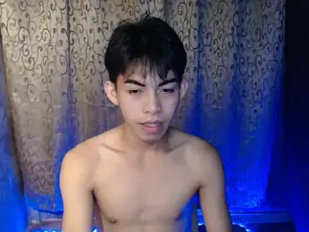 Urhotsilverboy webcam model stream image