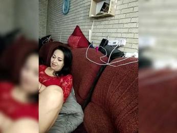 Lina-a-13 webcam bongacams model stream image