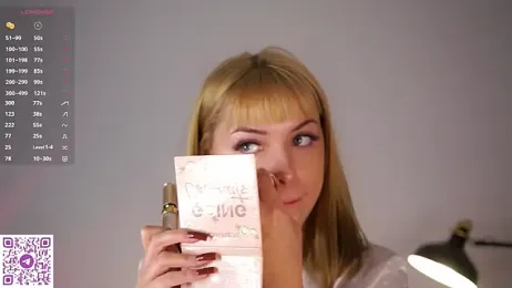 KateDolphin webcam model stream image