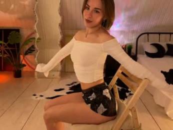 uwunikaa webcam model stream image