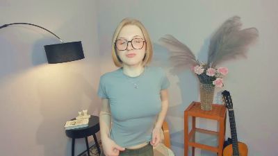 ReinaAusdemore webcam model stream image