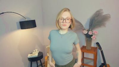 ReinaAusdemore webcam model stream image