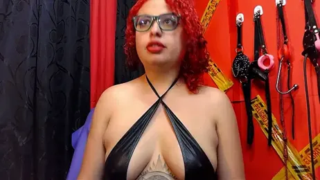 slave_Rubi webcam model stream image